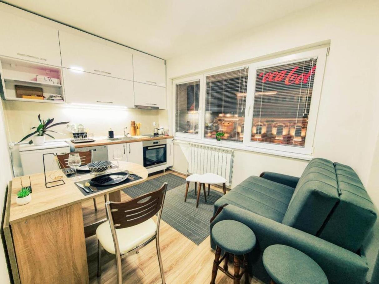 סקופיה Rooftop Apartment At Mainsquare מראה חיצוני תמונה