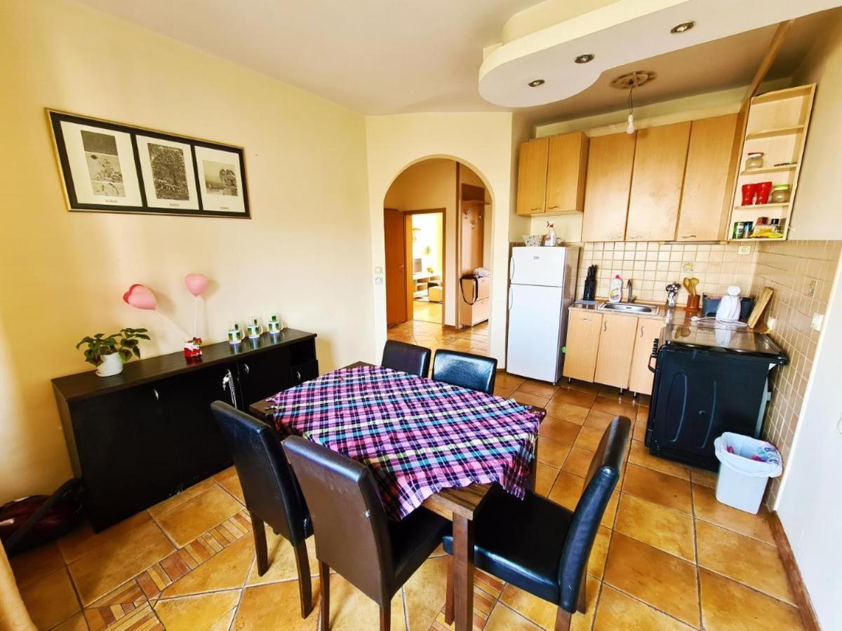 סקופיה Rooftop Apartment At Mainsquare מראה חיצוני תמונה
